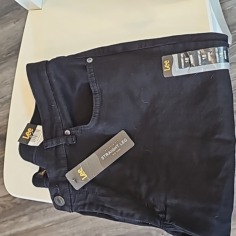 Lee brand black size 18 NWT jeans
